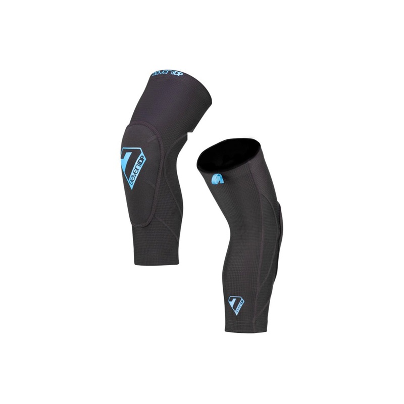 7 iDP Sam Hill Lite Knee Pads – Black Black Small