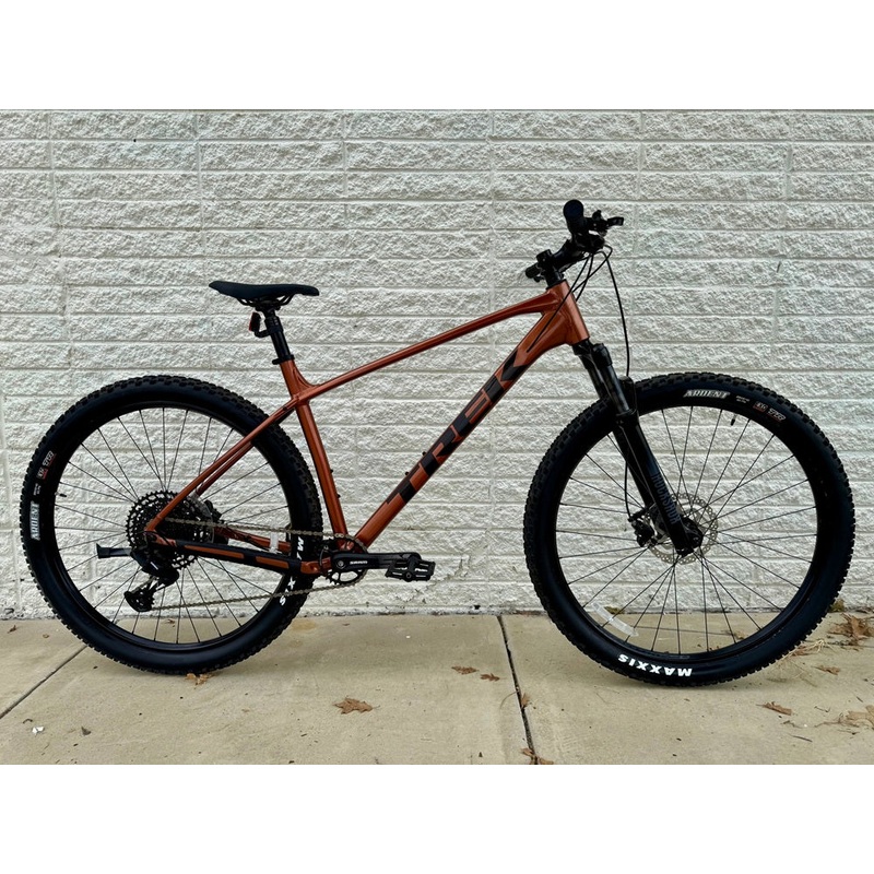 DEMO –  2025 Trek Marlin 7 Gen 3 – XL #1